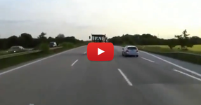 Този мъж си караше по магистралата в Германия, и изведнъж забеляза нещо много странно! (ВИДЕО)
