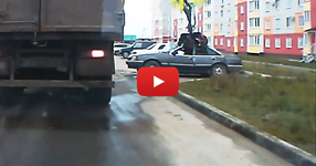 Ето какво им се случва на малоумните руснаци, които паркират неправилно! (ВИДЕО)