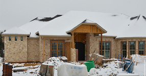 Ето как се строи къща в САЩ през зимата (СНИМКИ)